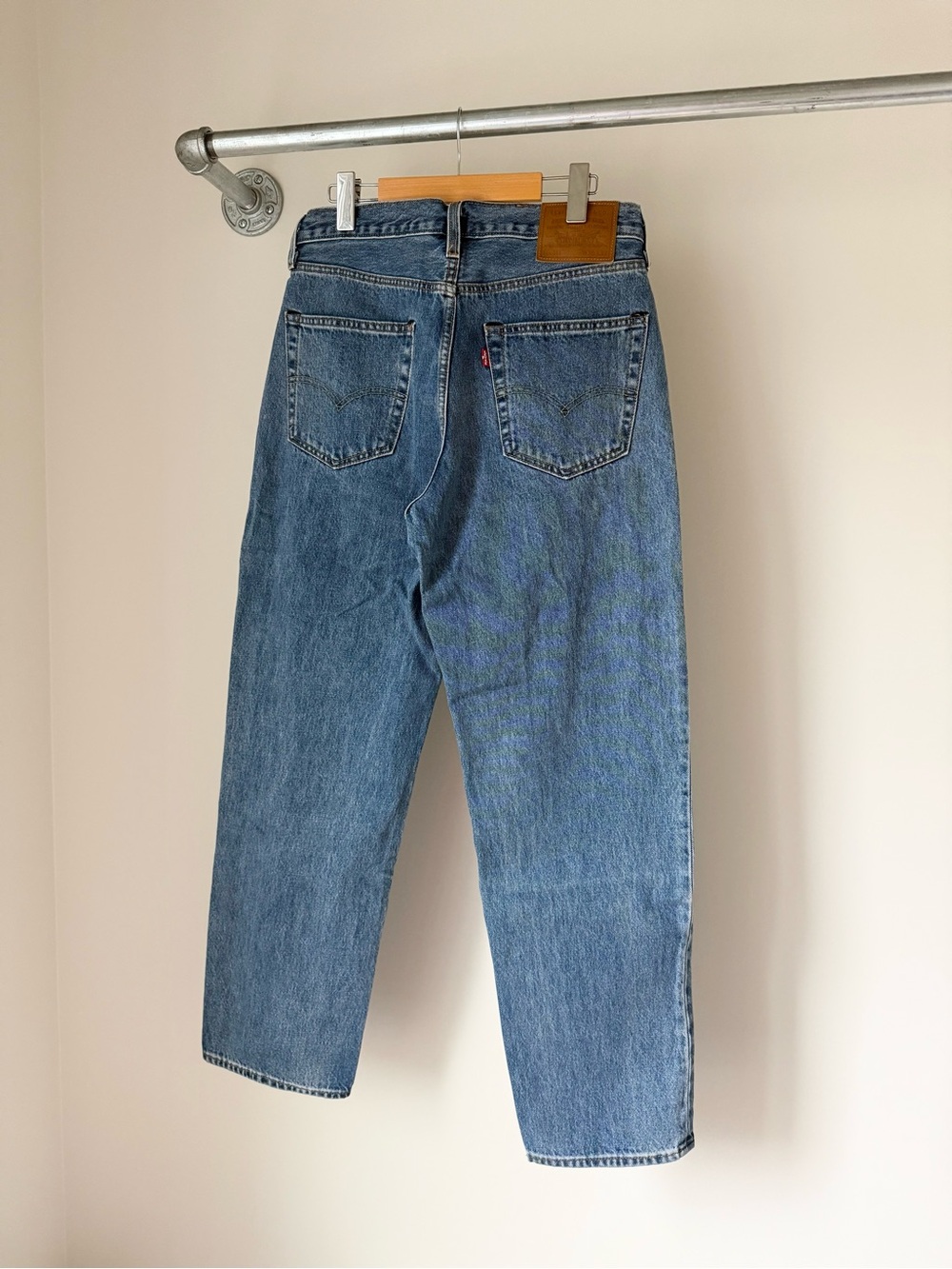 Levis 568 Straight Loose Jeans